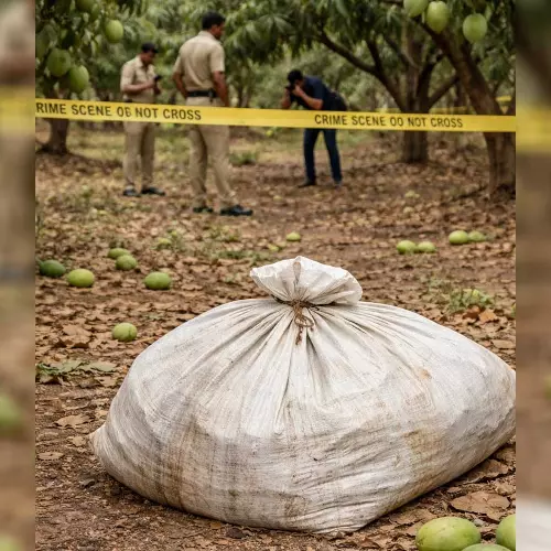മാമ്പഴത്തോട്ടത്തിൽ പ്ലാസ്റ്റിക് ചാക്കിൽ തലയില്ലാത്ത യുവാവിന്‍റെ മൃതദേഹം;നാട്ടുകാരുടെ സഹായം തേടി പൊലീസ്