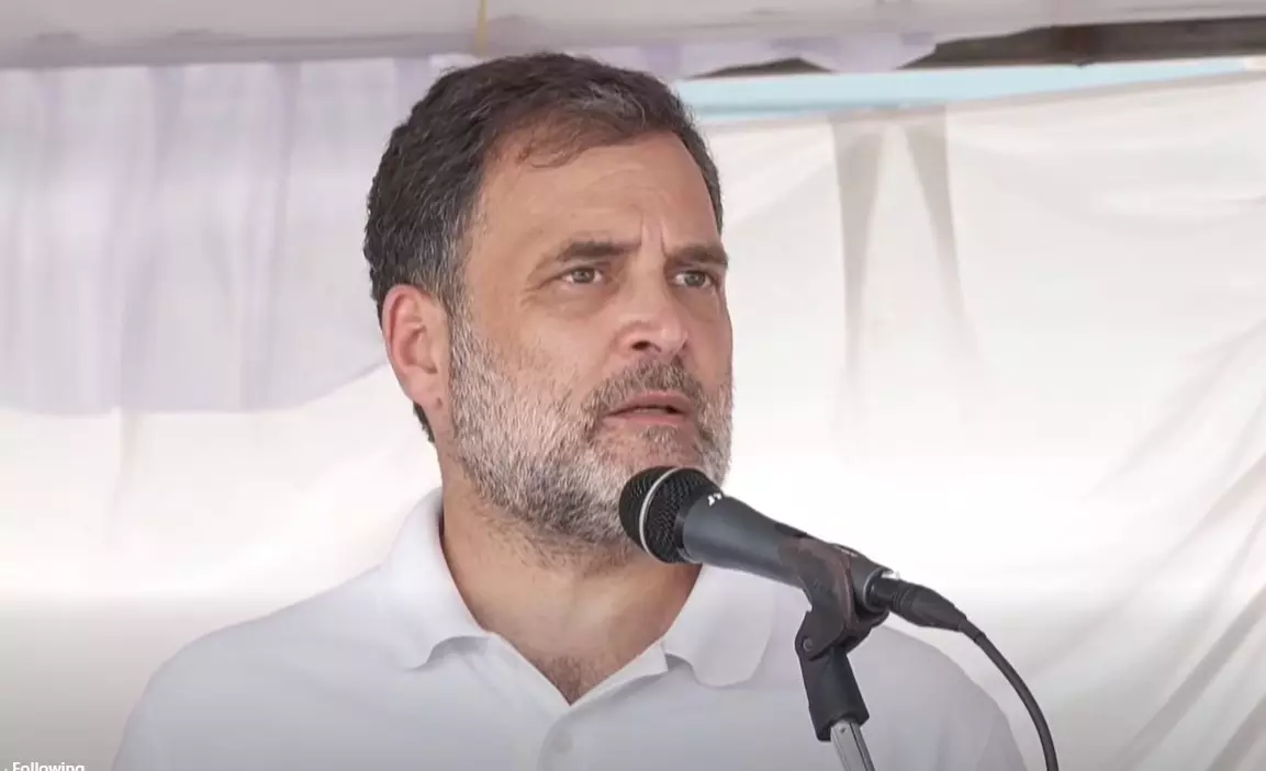 ട്രംപ് മോദിയെ നിയന്ത്രിക്കുന്ന പോലെ മോദി പിണറായിയെ നിയന്ത്രിക്കുന്നു; രാഹുൽ ഗാന്ധി ട്രംപ് മോദിയെ നിയന്ത്രിക്കുന്ന പോലെ മോദി പിണറായിയെ നിയന്ത്രിക്കുന്നു; രാഹുൽ ഗാന്ധി