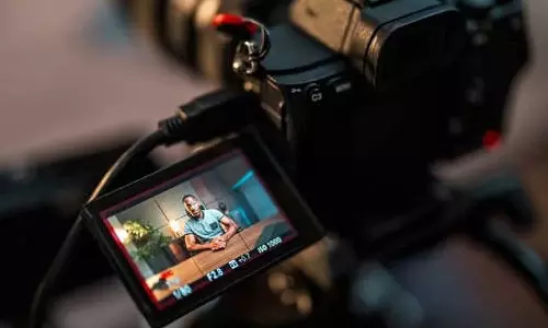 അത്തരം കണ്ടൻ്റുകൾ ചെയ്താൽ പണികിട്ടും!: സോഷ്യല്‍ മീഡിയ ഇന്‍ഫ്ളുവന്‍സര്‍മാര്‍ക്ക് നിയന്ത്രണം ഏർപ്പെടുത്താൻ കേന്ദ്രം