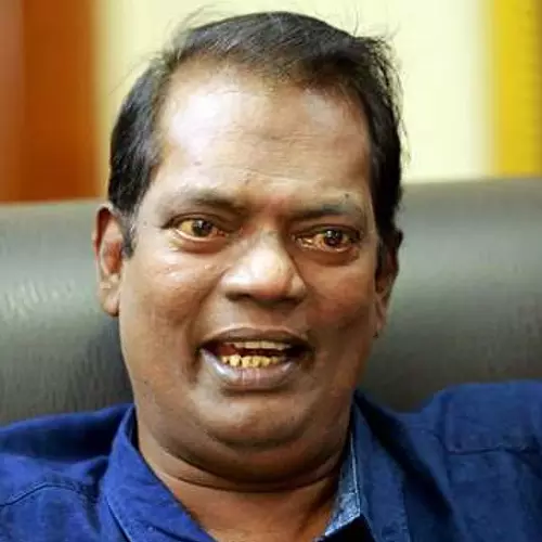 മുഖ്യമന്ത്രി സതീശനെ വെല്ലുവിളിക്കരുത്, അത് പുലിമടയിൽ തലവെക്കുന്നതിന് തുല്യം: സലിം കുമാർ