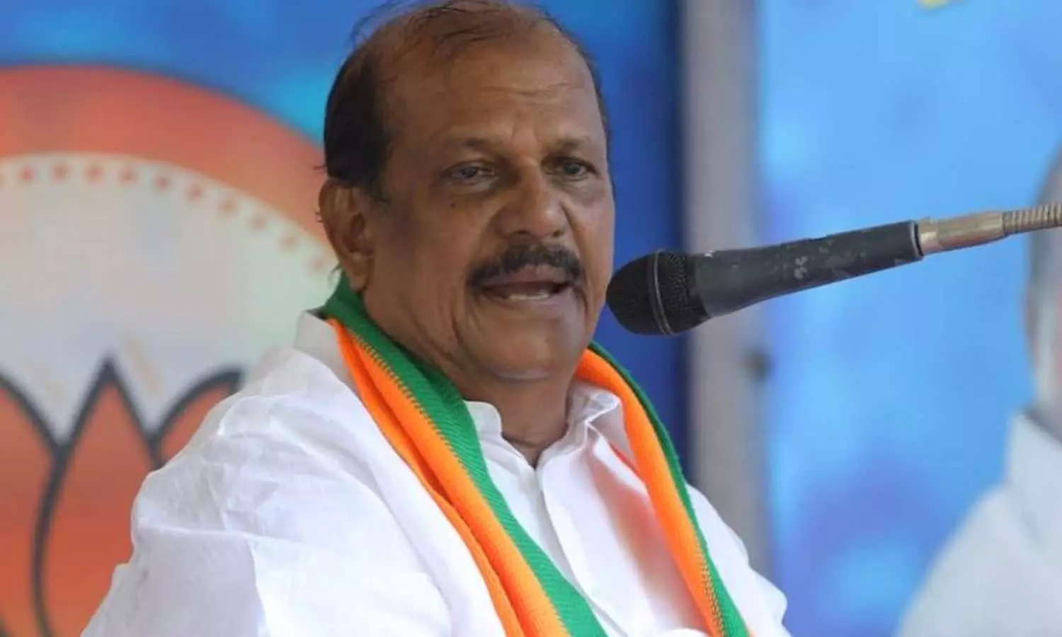 എന്ത് ഊളത്തരവും വിളിച്ചുപറയുന്ന തലക്ക് സ്ഥിരതയില്ലാത്ത പിതാക്കൻമാരുണ്ട്, ക്രിസ്ത്യാനികളെ ചുമന്നുകൊണ്ട് നടക്കുന്നത് ബിജെപിയുടെ മാന്യതകൊണ്ട്: പി.സി ജോർജ് എന്ത് ഊളത്തരവും വിളിച്ചുപറയുന്ന തലക്ക് സ്ഥിരതയില്ലാത്ത പിതാക്കൻമാരുണ്ട്, ക്രിസ്ത്യാനികളെ ചുമന്നുകൊണ്ട് നടക്കുന്നത് ബിജെപിയുടെ മാന്യതകൊണ്ട്: പി.സി ജോർജ്