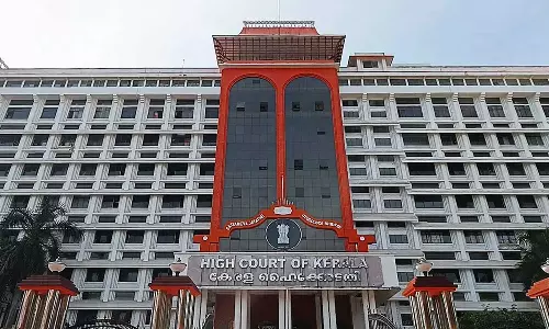 അപരന്മാരെ നിയോഗിക്കുന്നത് ജനാധിപത്യത്തെ കൊല്ലുന്ന നടപടി: രൂക്ഷ വിമർശനവുമായി ഹൈക്കോടതി