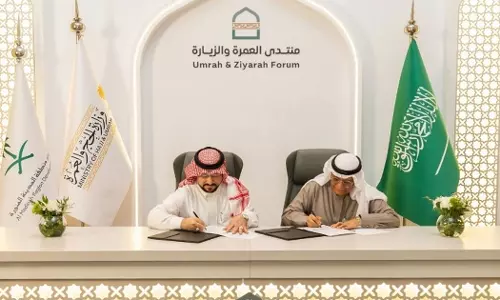 Hundreds of contracts were signed for pilgrimage services at Umrah and Ziyarat Forum.