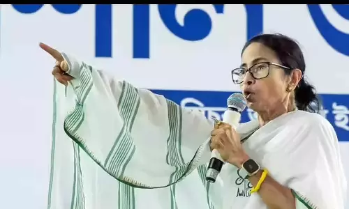 ബംഗാളിൽ തെരഞ്ഞെടുപ്പ് റദ്ദാക്കി രാഷ്ട്രപതി ഭരണം ഏർപ്പെടുത്താൻ ബിജെപിയുടെ ഗൂഢാലോചന; ഗുരുതര ആരോപണവുമായി മമത ബാനർജി