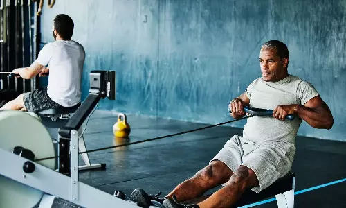 വ്യായാമവും അപകടമോ? ഇങ്ങനെ ചെയ്താൽ പണികിട്ടും! ആരോ​ഗ്യവിദ​ഗ്ധർ പറയുന്നത്...