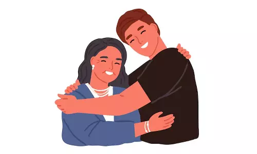 അമ്മയ്ക്ക് ഒരു ലക്ഷം രൂപയുടെ സർപ്രൈസ് സമ്മാനം! വാങ്ങാൻ എടുത്തതിലും സമയം വേണ്ടി വന്നു അമ്മയെക്കൊണ്ട് വാങ്ങിപ്പിക്കാൻ