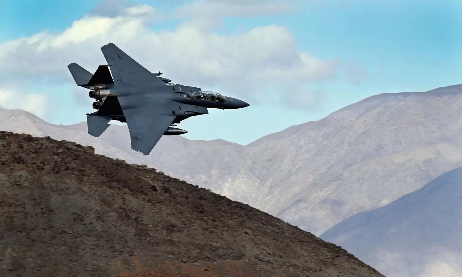 അജയ്യമായ യുഎസ് യുദ്ധവിമാനങ്ങൾ ഇറാൻ വെടിവച്ചിട്ടത് എങ്ങനെ? അജയ്യമായ യുഎസ് യുദ്ധവിമാനങ്ങൾ ഇറാൻ വെടിവച്ചിട്ടത് എങ്ങനെ?