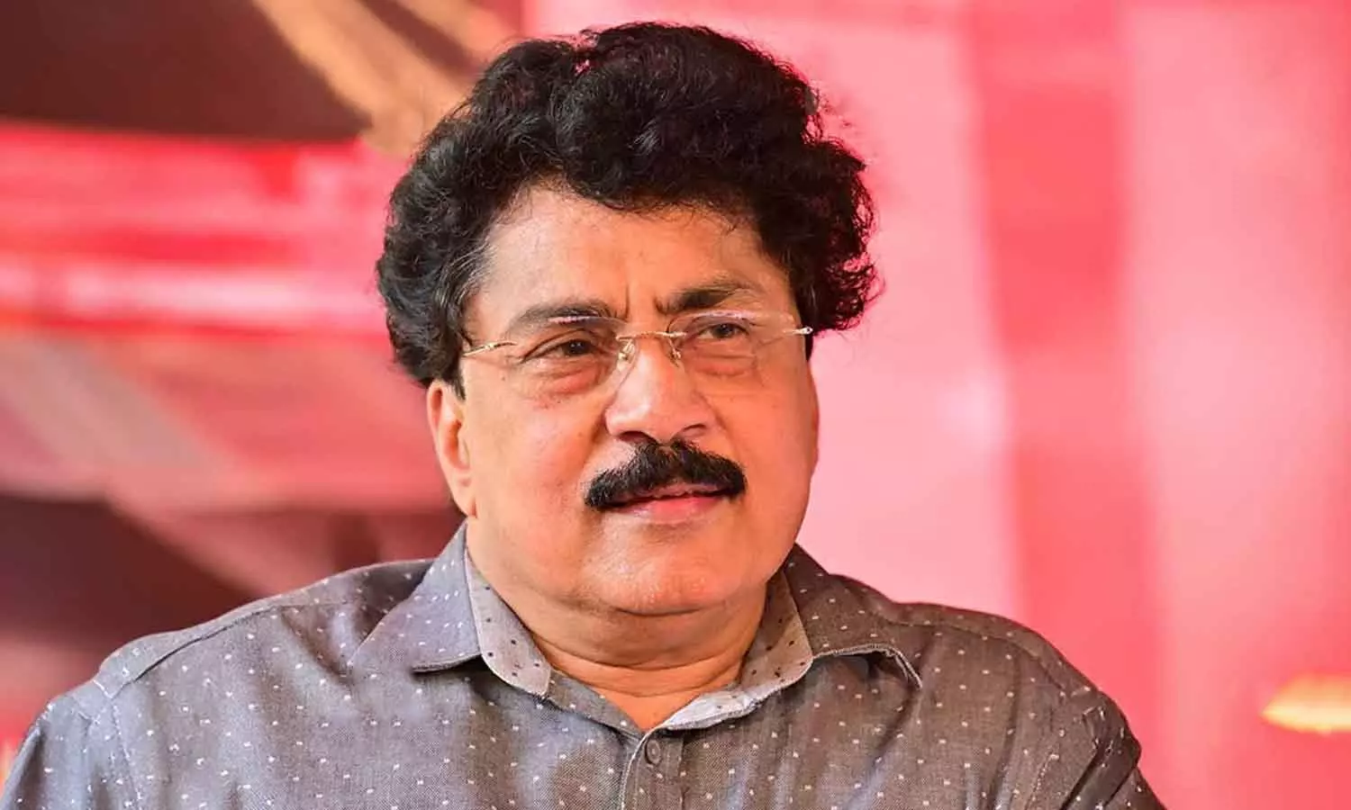 നാമനിർദേശ പത്രികയിൽ വയസിലും പേരിലും കൃത്രിമം കാട്ടി; പി.കെ ശശിക്കെതിരെ എൽഡിഎഫ് നാമനിർദേശ പത്രികയിൽ വയസിലും പേരിലും കൃത്രിമം കാട്ടി; പി.കെ ശശിക്കെതിരെ എൽഡിഎഫ്