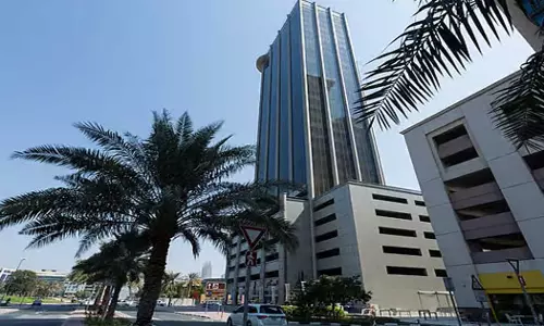 Debris falls on top of building in Internet City in Dubai