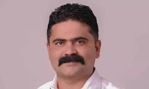 ദലിത് യുവതിക്ക് എതിരായ പീഡനം: കോൺഗ്രസ് കൗൺസിലർ പ്രശോഭിന്റെ മുൻകൂർ ജാമ്യാപേക്ഷ മാറ്റി