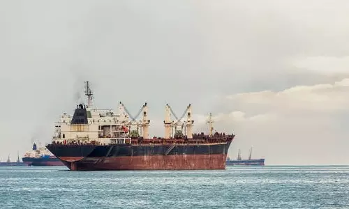 ഇറാനുമായി കുടിശ്ശികയില്ല, ക്രൂഡ് ഓയിൽ വിതരണം സുരക്ഷിതം; വ്യാജ റിപ്പോർട്ടുകൾ തള്ളി പെട്രോളിയം മന്ത്രാലയം