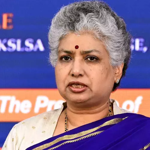 കേന്ദ്ര, സംസ്ഥാനങ്ങളിലെ നിയമ ഉദ്യോഗസ്ഥരില് 30 ശതമാനം സ്ത്രീകളുണ്ടായിരിക്കണം: സുപ്രിംകോടതി ജസ്റ്റിസ് ബി.വി നാഗരത്ന