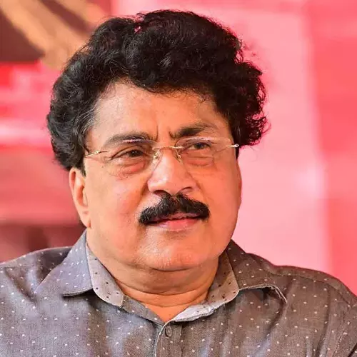 നാമനിർദേശ പത്രികയിൽ വയസിലും പേരിലും കൃത്രിമം കാട്ടി; പി.കെ ശശിക്കെതിരെ എൽഡിഎഫ്