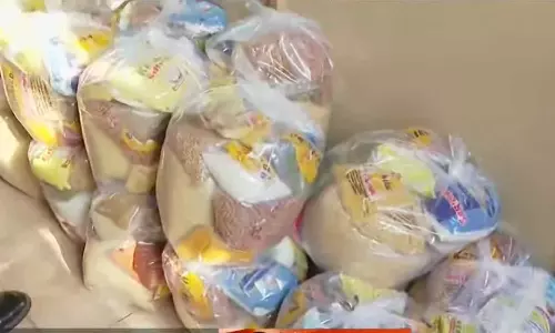 തൃശൂർ വാടാനപ്പള്ളിയിൽ വോട്ടിന് കിറ്റ്; ബിജെപി തെരഞ്ഞെടുപ്പ് അട്ടിമറിക്കുന്നെന്ന് എൽഡിഎഫും യുഡിഎഫും