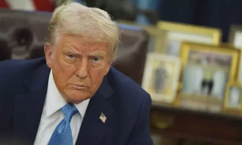 ട്രംപിന് കിറുക്ക്- പക്ഷേ പിന്നിലെ ബുദ്ധി ആര്?; ഇടതും വലതും ഒന്നാകുന്ന തെരഞ്ഞെടുപ്പ് പോര്