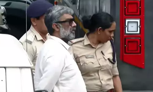 രഞ്ജിത്തിനെതിരെ കൂടുതല്‍ തെളിവുകള്‍; സംഭവത്തിനുശേഷം അതിജീവിതയെ ഫോണിൽ വിളിച്ചെന്ന് പൊലീസ്