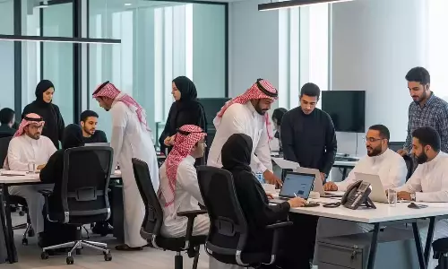 സൗദിയിൽ അഡ്മിനിസ്‌ട്രേറ്റീവ് മേഖലയിൽ നൂറു ശതമാനം സ്വദേശിവൽക്കരണം; 69 തസ്തികകളിൽ ഇനി പ്രവാസികൾക്ക് വിലക്ക്