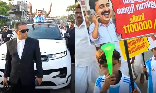 മാമൻ ഞങ്ങളെ പറ്റിച്ചിക്ക്ണ്: വി. അബ്ദുറഹ്മാനെതിരെ ‘മെസി’മാരെ അണിനിരത്തി തിരൂരിൽ യുഡിവൈഎഫ് പ്രതിഷേധം