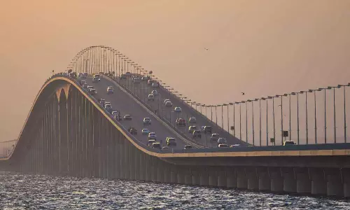 ജാഗ്രതാ നിർദേശം ഒഴിഞ്ഞു; കിങ് ഫഹദ് കോസ്വേയിൽ വാഹന ഗതാഗതം പുനരാരംഭിച്ചു ജാഗ്രതാ നിർദേശം ഒഴിഞ്ഞു; കിങ് ഫഹദ് കോസ്വേയിൽ വാഹന ഗതാഗതം പുനരാരംഭിച്ചു