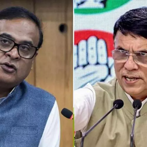 ഹിമന്തയുടെ ഭാര്യയുടെ പരാതിയിൽ നടപടി: പവൻ ഖേരയുടെ ഡൽഹിയിലെ വീട്ടിലെത്തി അസം പൊലീസ്