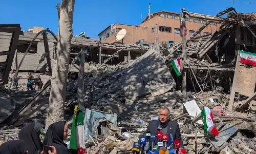 ശത്രു ലക്ഷ്യം വെച്ചത് ഇറാൻ്റെ  എ.ഐ ഗവേഷണ കേന്ദ്രങ്ങൾ; യുഎസ്-ഇസ്രായേൽ ആക്രമണത്തിനെതിരെ ഷെരീഫ് സർവകലാശാല