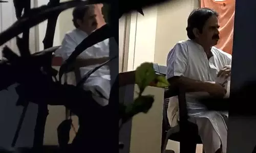 പൂഞ്ഞാറിലും വോട്ടിന് നോട്ട്; ബിജെപി നേതാവ് പണം നല്‍കുന്ന ദൃശ്യം പുറത്ത്