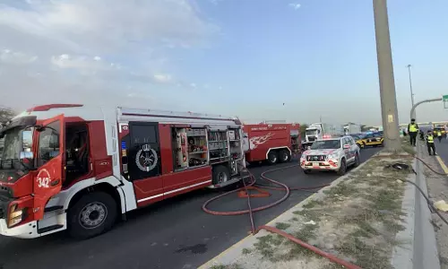 കുവൈത്തിലെ ആറാം റിംഗ് റോഡിൽ ഉണ്ടായ വാഹനാപകടത്തിൽ അഞ്ച് പേർ മരിച്ചു