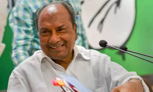 യുഡിഎഫ് തൂത്തുവാരും, ഇന്ന് ആറ് മണി  കഴിയുമ്പോൾ പിണറായി സർക്കാർ  അസ്തമിക്കും: എ.കെ ആന്റണി