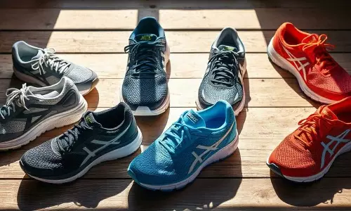 സ്റ്റൈലും കംഫർട്ടും ഒത്തിണങ്ങും; പോക്കറ്റിലൊതുങ്ങുന്ന വിലയിൽ പുരുഷന്മാർക്കായി മികച്ച റണ്ണിംഗ് ഷൂസുകൾ!