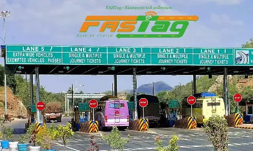 ടോൾ പ്ലാസകളിൽ ഇനി ക്യാഷ്  ഇല്ല ; നിയമം ഇന്ന് മുതൽ പ്രാബല്യത്തിൽ, ഡിജിറ്റൽ ഇടപാടുകൾ നിർബന്ധം