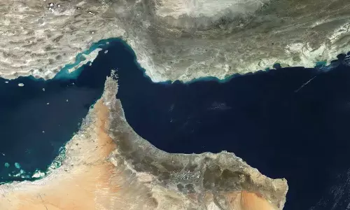 Ships prepare to depart through Hormuz; Gulf ahead