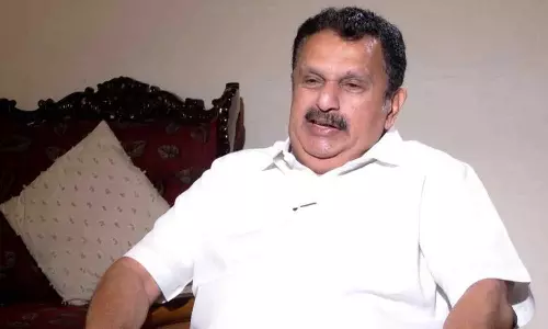 ജനം വിശ്വസിച്ച് ഭരണം ഏല്‍പ്പിക്കുമ്പോള്‍ നാട്ടുകാരെക്കൊണ്ട് പറയിപ്പിക്കരുത്; കോണ്‍ഗ്രസിലെ മുഖ്യമന്ത്രി ചര്‍ച്ചകള്‍ക്കെതിരെ കെ. മുരളീധരന്‍