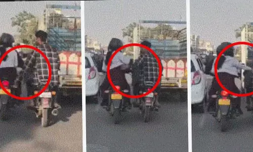 ബൈക്കിൽ സഞ്ചരിക്കുകയായിരുന്ന യുവതിക്ക് നേരെ പീഡനശ്രമം; പട്ടാപ്പകൽ പോലും സുരക്ഷിതരല്ലെന്ന് സോഷ്യൽ മീഡിയ, വീഡിയോ