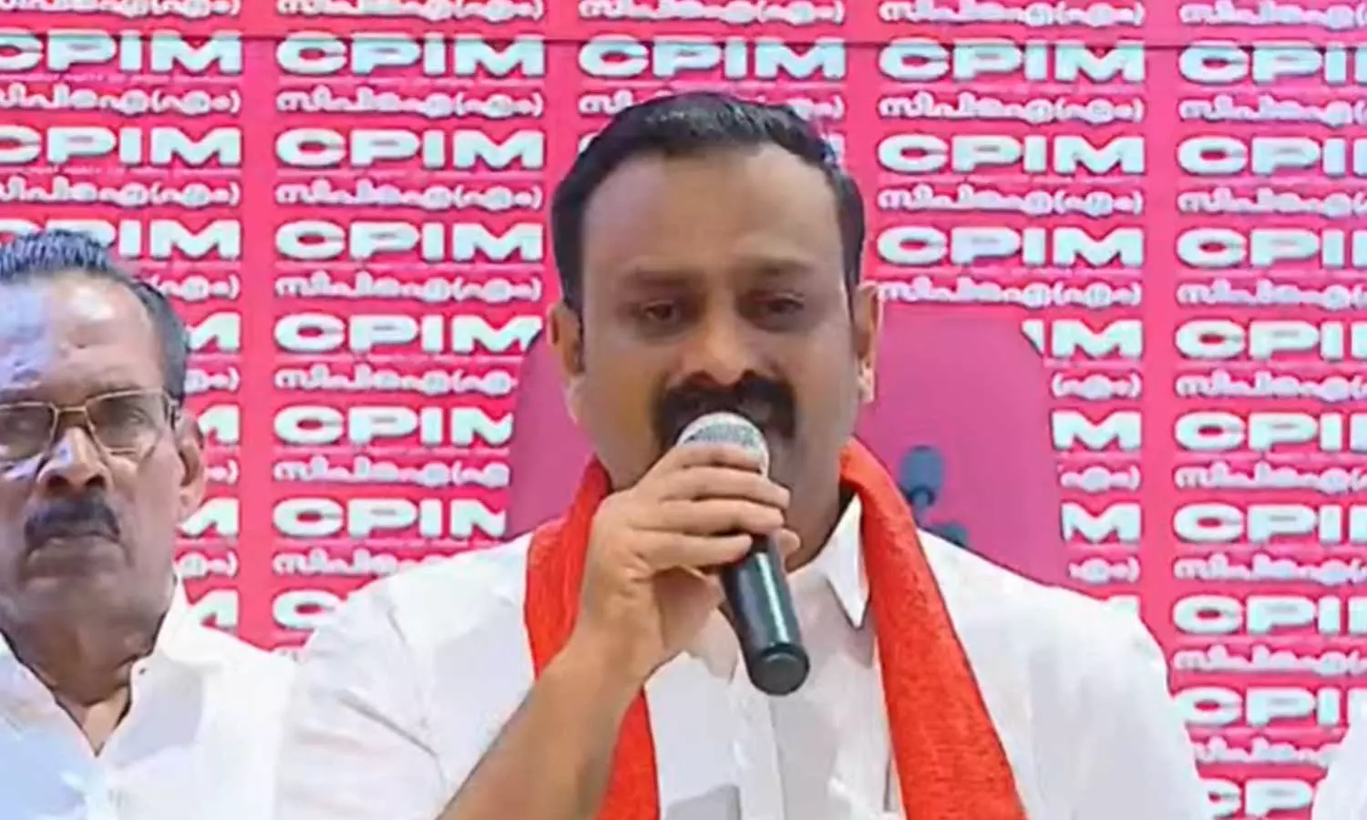 യൂത്ത് കോൺഗ്രസ് മുൻ സംസ്ഥാന വൈസ് പ്രസിഡൻ്റ് എൻ.എസ് നുസൂർ സിപിഎമ്മിൽ ചേർന്നു യൂത്ത് കോൺഗ്രസ് മുൻ സംസ്ഥാന വൈസ് പ്രസിഡൻ്റ് എൻ.എസ് നുസൂർ സിപിഎമ്മിൽ ചേർന്നു