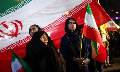 പശ്ചിമേഷ്യയിൽ വീണ്ടും യുദ്ധഭീതി: ഇസ്രായേലിന് നേരെ ഹിസ്ബുല്ലയുടെ റോക്കറ്റാക്രമണം; ഇറാനുമേൽ നാവിക ഉപരോധത്തിന് അമേരിക്ക