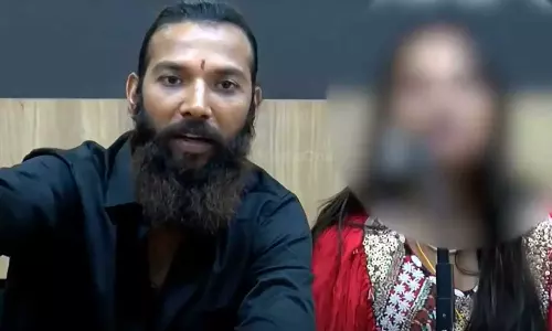 കുംഭമേള വൈറൽ പെൺകുട്ടിയുടെ ജനന സർട്ടിഫിക്കറ്റ് റദ്ദാക്കിയതിൽ ദുരൂഹത