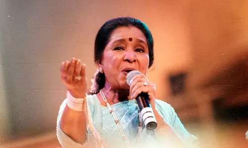 ആശാ ഭോസ്‌ലെയ്ക്ക് ആദരാഞ്ജലി അർപ്പിച്ചു; പാകിസ്താൻ ചാനലിന് നോട്ടീസ്