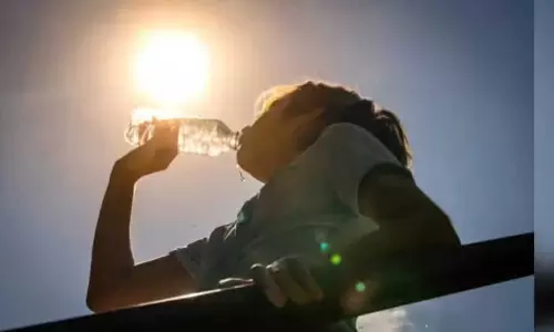 പുറത്തിറങ്ങുന്നവര്‍ ശ്രദ്ധിക്കുക, കേരളം ചുട്ടുപൊള്ളുകയാണ്...; സംസ്ഥാനത്ത് അതീവ ജാഗ്രത നിർദേശം