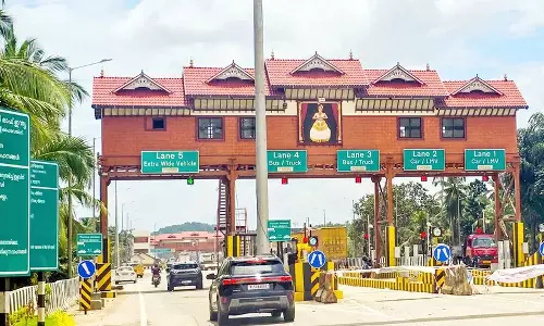 കോഴിക്കോട് പന്തീരാങ്കാവിലെ ടോൾ പിരിവ്; മനുഷ്യാവകാശ കമ്മീഷൻ റിപ്പോർട്ട് തേടി