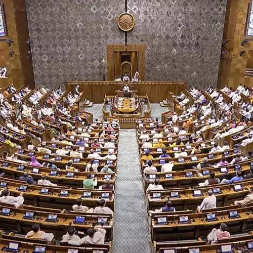 കേന്ദ്രത്തിന് കനത്ത തിരിച്ചടി; ലോക്‌സഭ കടക്കാതെ വനിത സംവരണ ഭേദഗതി ബില്‍