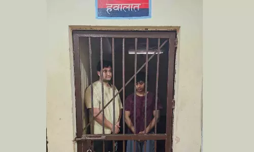 യുവതിക്കെതിരെ അമ്മക്ക് മുന്നിൽ ലൈംഗികാതിക്രമം; യുപിയിൽ ബിജെപി മുൻ മന്ത്രിയുടെ മകൻ അറസ്റ്റിൽ- മണിക്കൂറുകൾക്കുള്ളിൽ ജാമ്യം