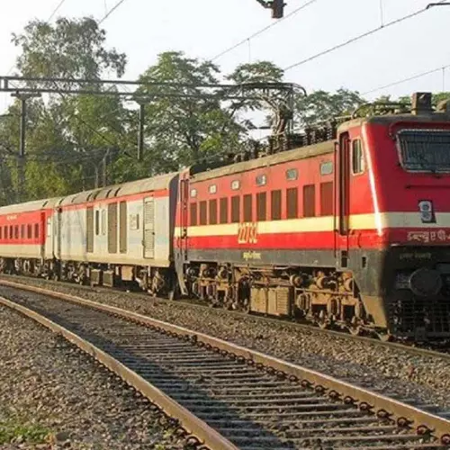 Cabinet clears Rs 24,815 crore rail projects