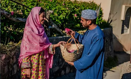 Omans tourism sector boosted by the end of the rose season; thousands flocked