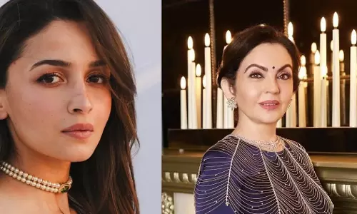 അവാര്‍ഡ് ഷോയിൽ നിത അംബാനിയെ ബാബി എന്ന് വിളിച്ച് ആലിയ; തൊട്ടടുത്ത നിമിഷം മാം എന്ന് തിരുത്തി താരം