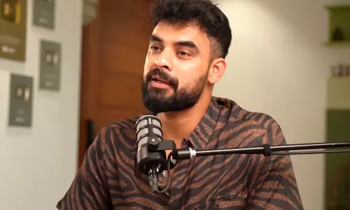 ഞങ്ങളുടെ ഗൃഹനാഥൻ അപ്പൻ തന്നെ, 17 സെന്‍റിലെ വീട്ടിൽ ഞങ്ങള്‍ 10 പേരാണ് താമസിക്കുന്നത്: കൂട്ടുകുടുംബത്തെ കുറിച്ച്‌ ടൊവിനോ