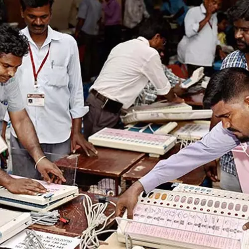 ഗുരുവായൂർ മണ്ഡലത്തിൽ സ്ട്രോങ്ങ് റൂമിലെ സിസിടിവി ക്യാമറ പ്രവർത്തനരഹിതമായി