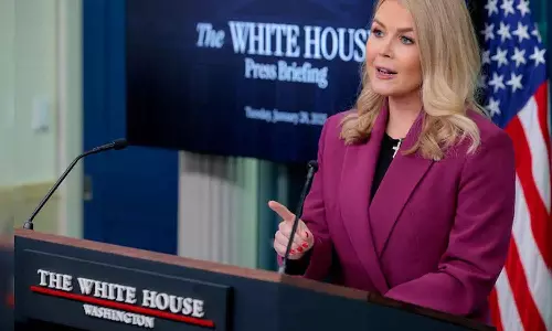 മുറിക്കുള്ളിൽ വെടിയൊച്ചകൾ മുഴങ്ങും; വൈറ്റ് ഹൗസ് വെടിവെപ്പിന് തൊട്ടുമുമ്പ് പ്രസ് സെക്രട്ടറിയുടെ പ്രവചനം, വീഡിയോ വൈറൽ