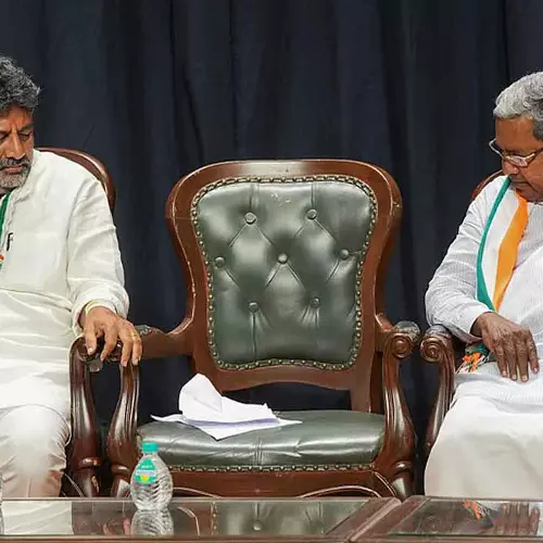 മെയ് 4ന് ശേഷം കർണാടകയില്‍ നേതൃമാറ്റം? ഹൈക്കമാൻഡ് തീരുമാനം അനുസരിക്കുമെന്ന് ഡി.കെ ശിവകുമാർ