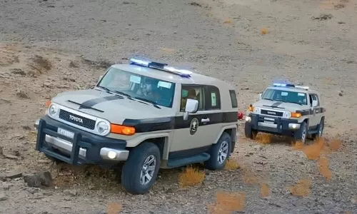 A resident was arrested for transporting illegal border crossings in Asir