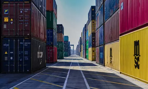 Saudi Arabia extends storage fee waiver for transit goods until November 5. Saudi Arabia extends storage fee waiver for transit goods until November 5.